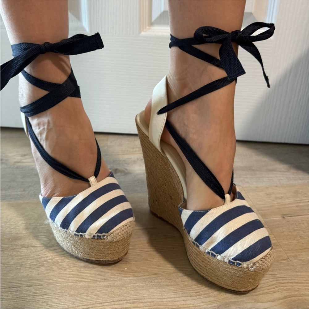 NEW IN BOX GUCCI WEDGE ESPADRILLES - Picture 3 of 12